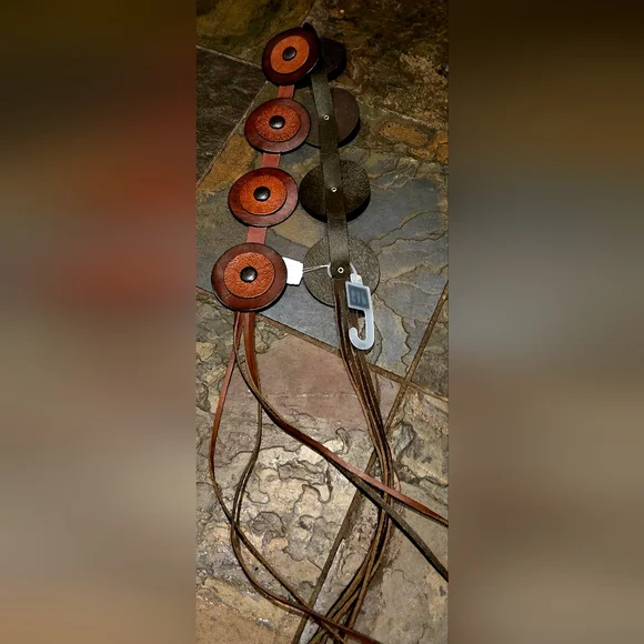 GAP Brown Circular Leather Belt - Picture 2 of 5